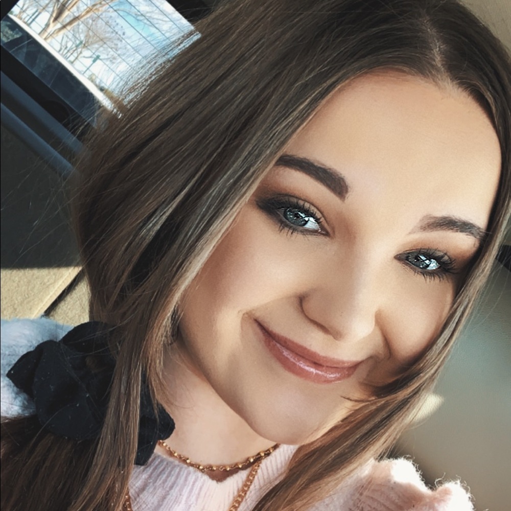 Meet your Posher, Amanda